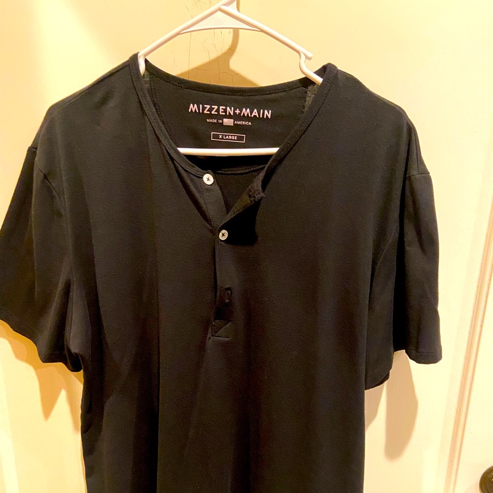 Black Mizzen + Main short sleeve Henley T-Shirt XL